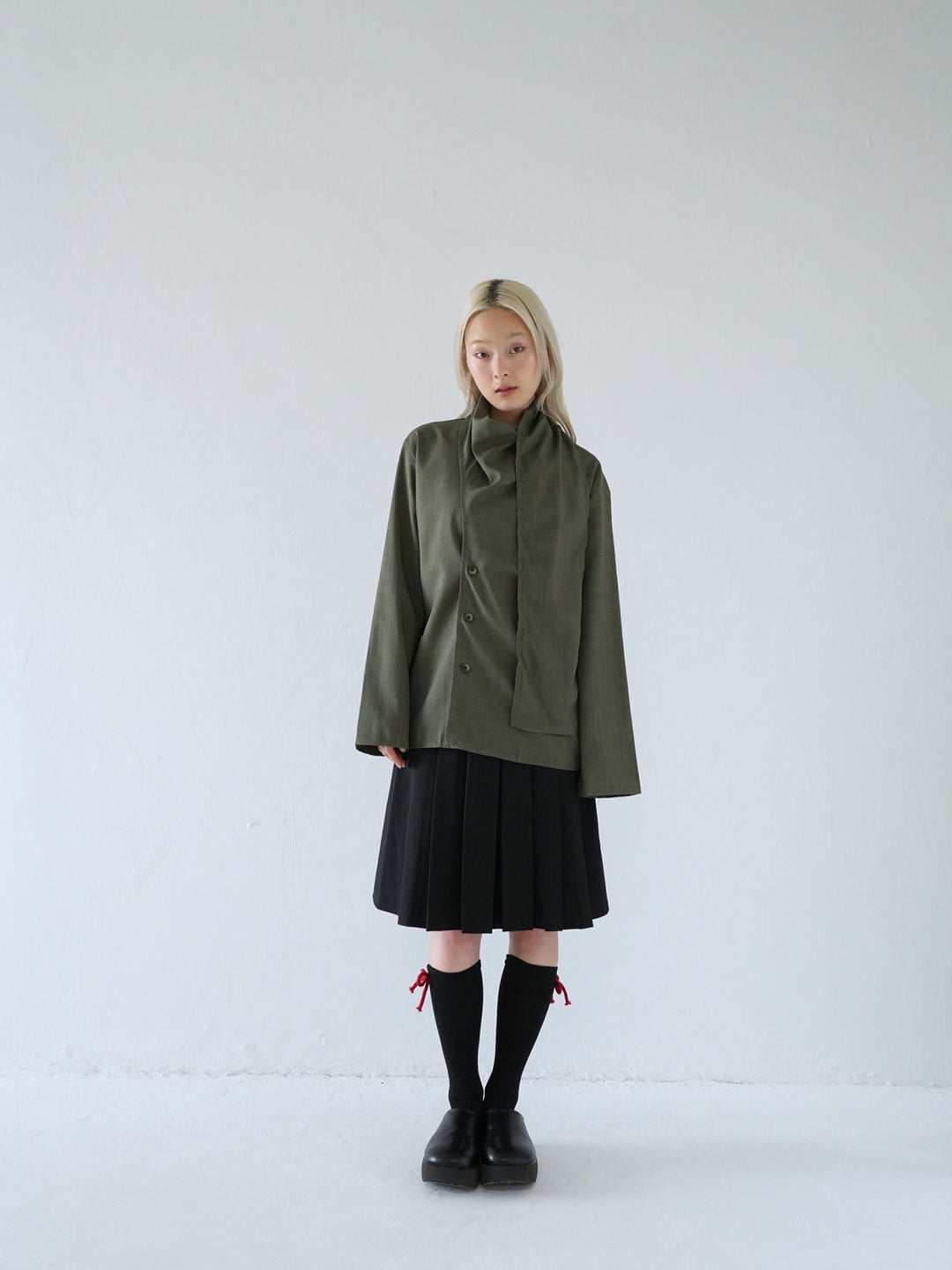 【 10月上旬発送予定 】drape neck asymmetric blouse
