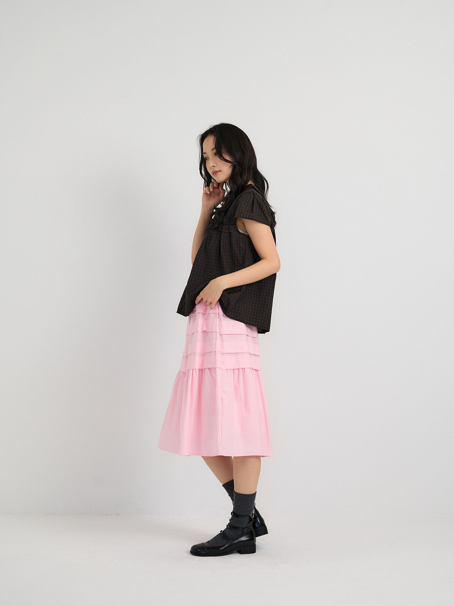 tiered pleated midi skirt