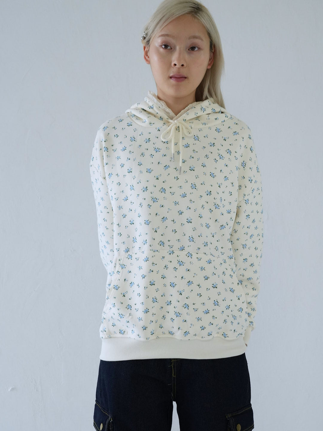 【 10月上旬発送予定 】tiny floral frill hoodie