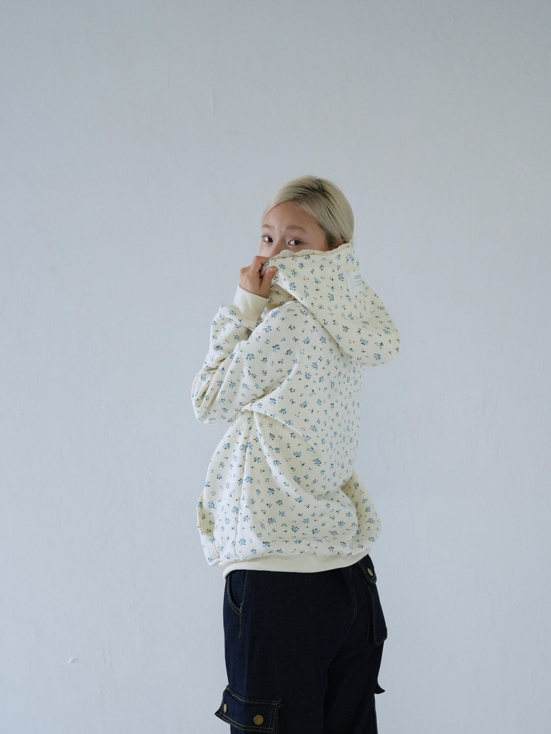 【 10月上旬発送予定 】tiny floral frill hoodie