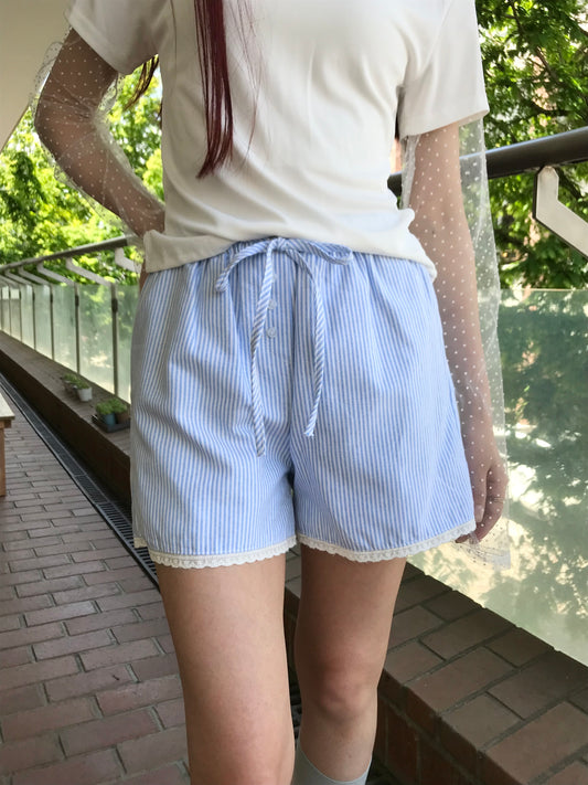 lace hem stripe shorts