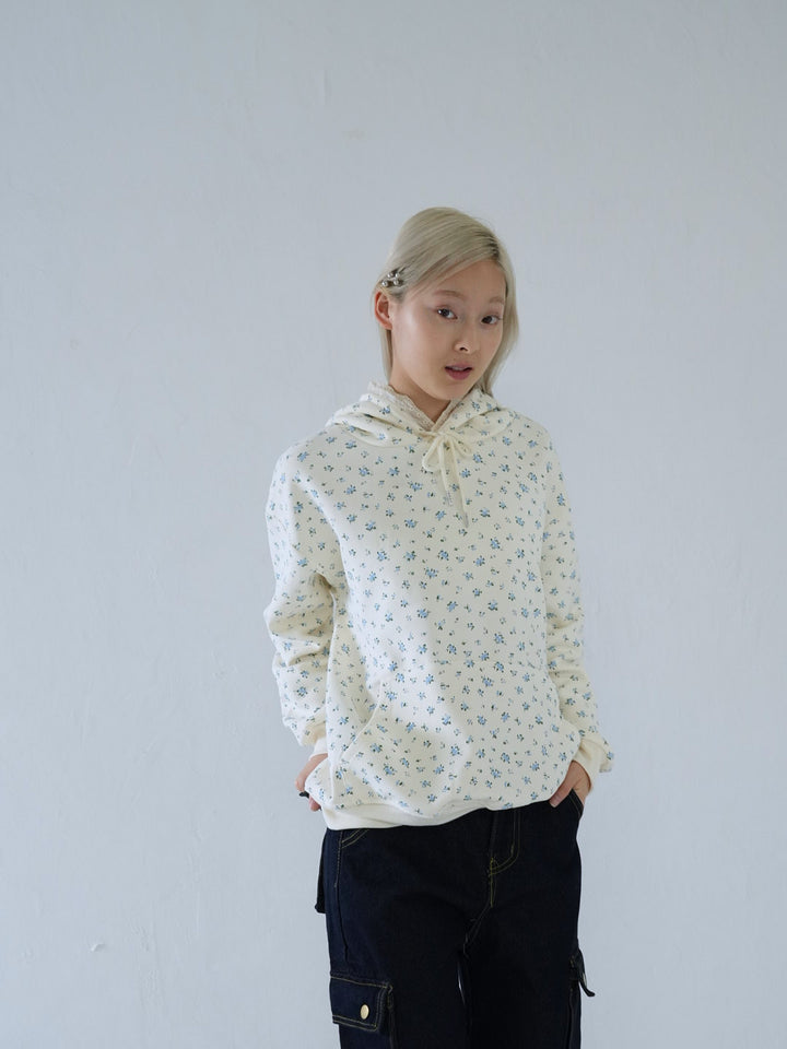 【 10月上旬発送予定 】tiny floral frill hoodie