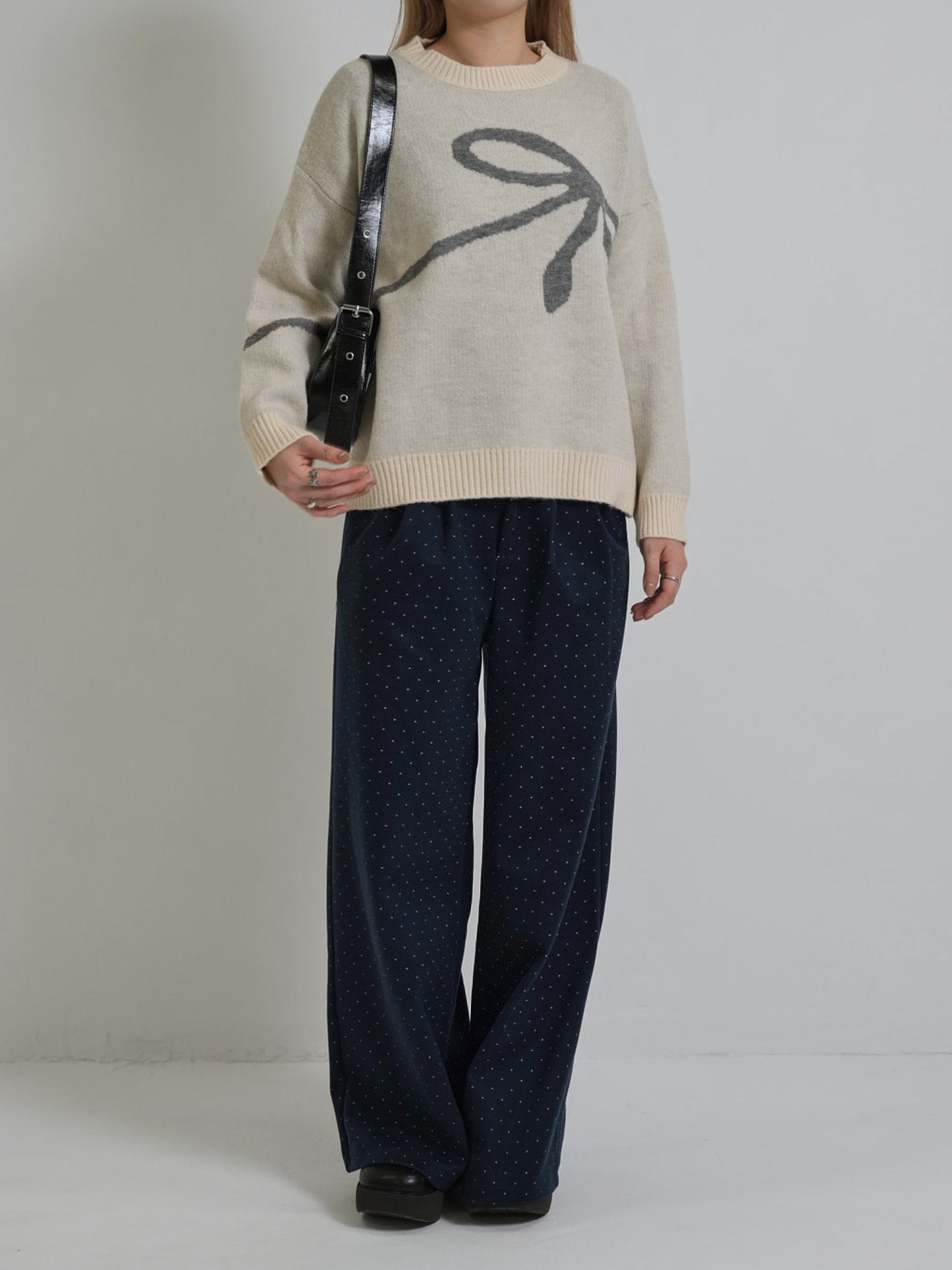 flow diagonally ribbon knit