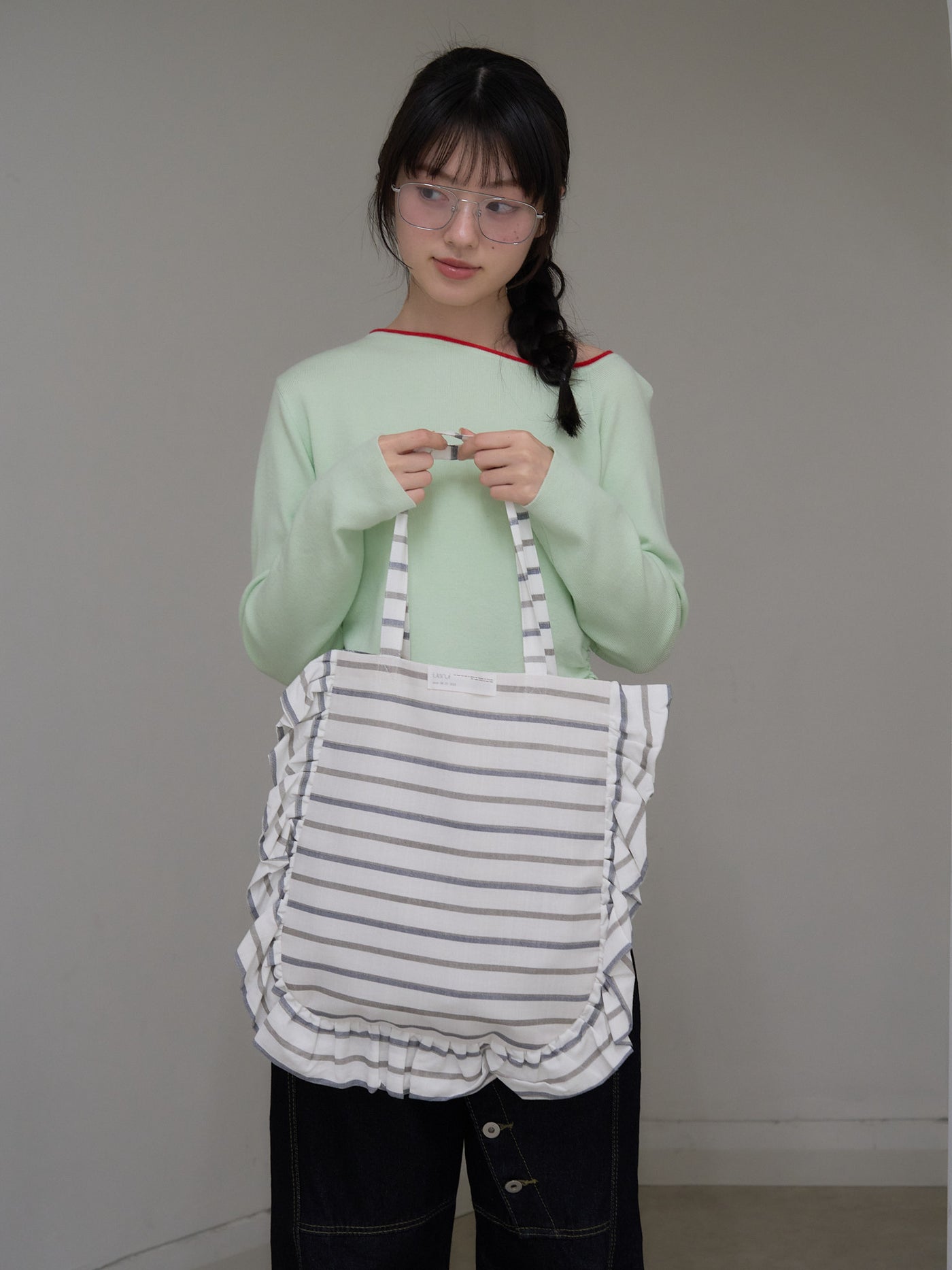 frill tote bag
