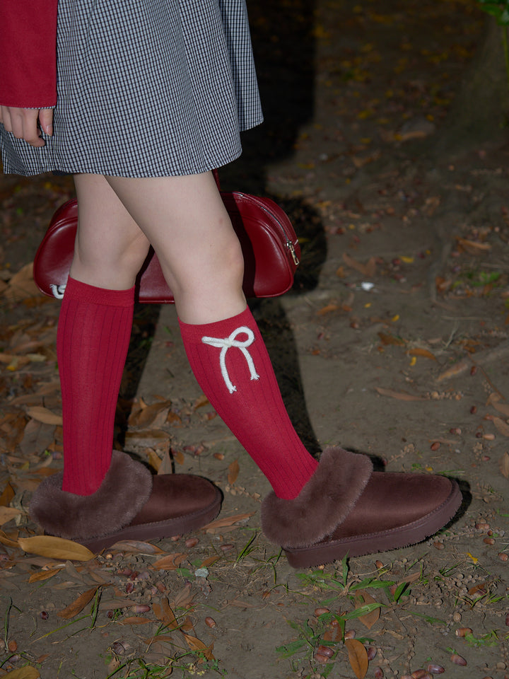 knee-high ribbon socks
