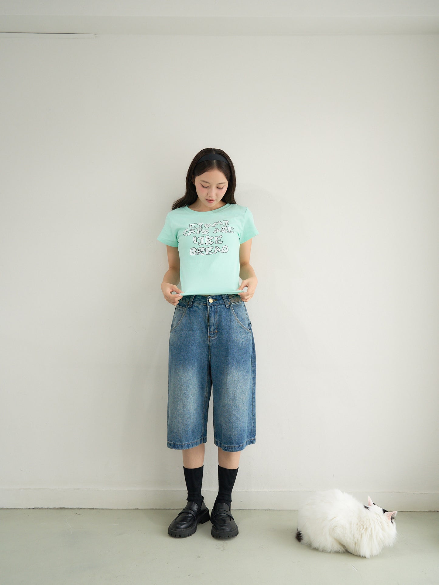logo crop tee