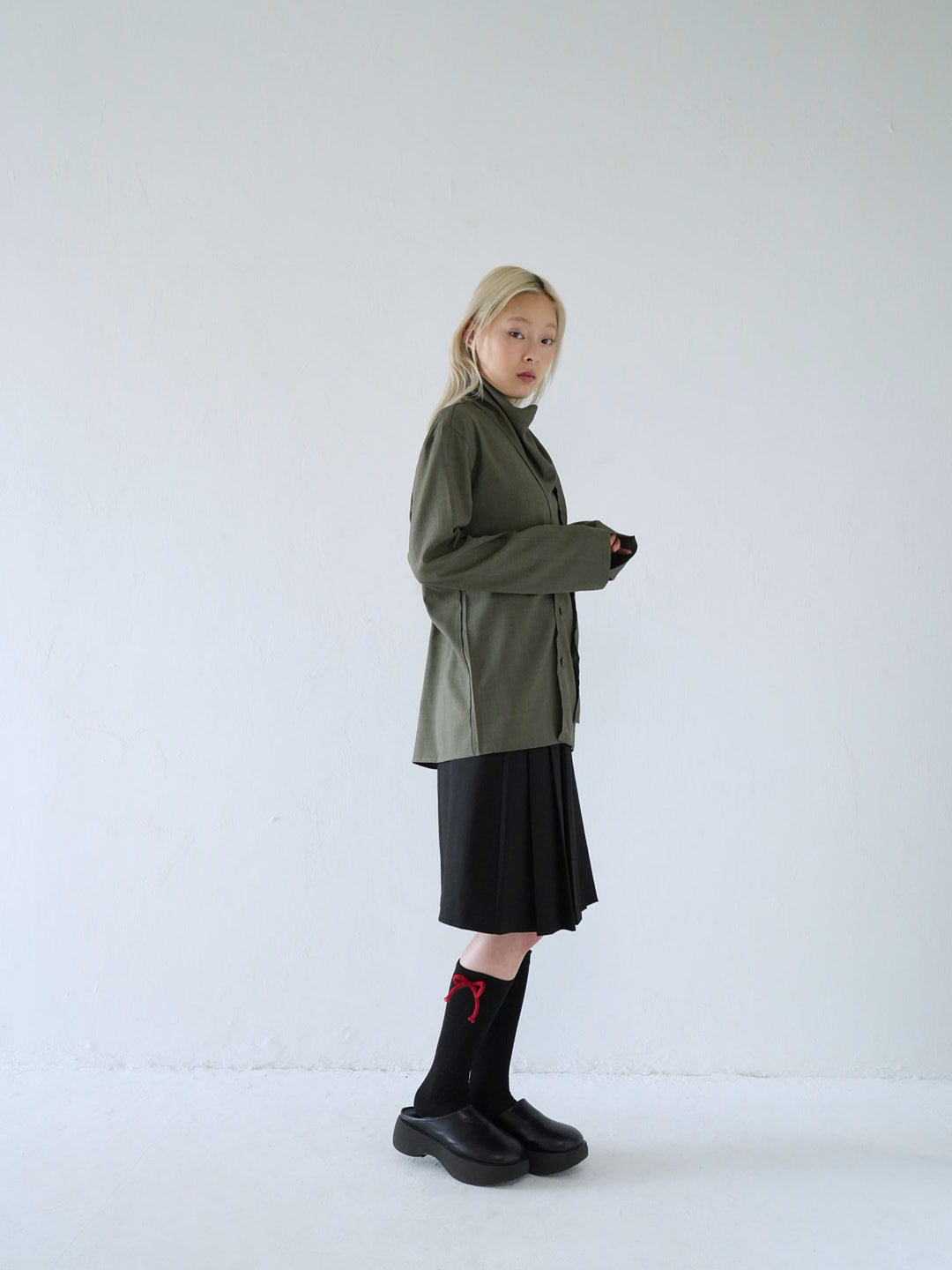 【 10月上旬発送予定 】drape neck asymmetric blouse