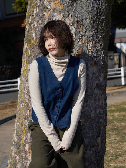 button high neck knit