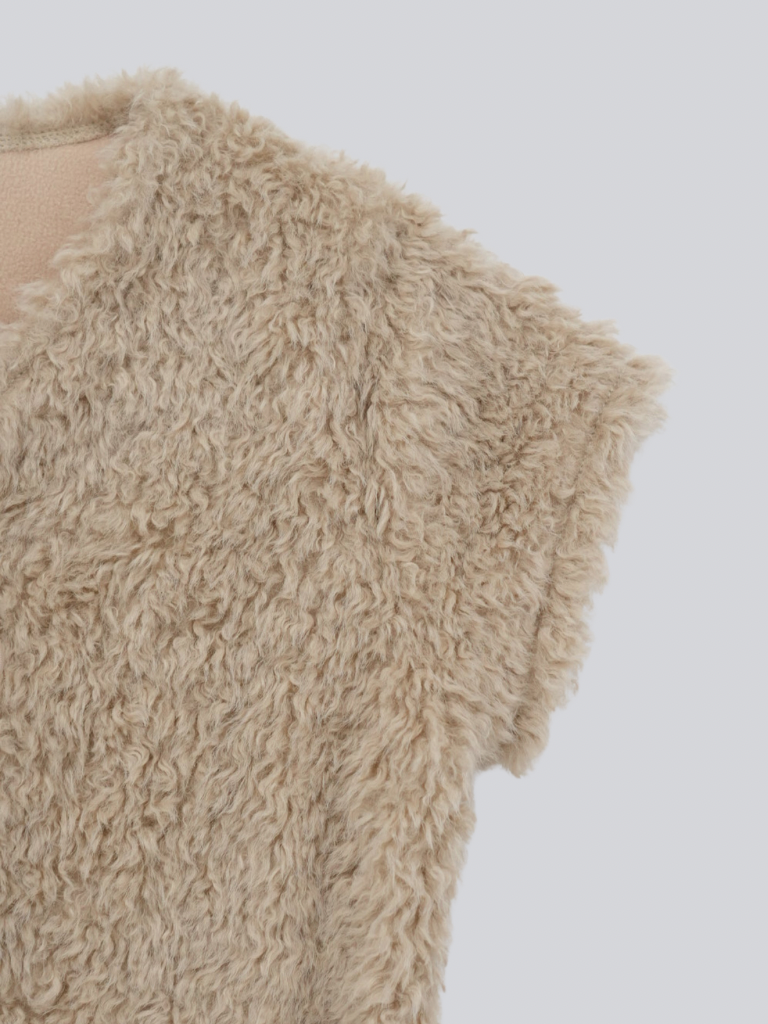 fur knit vest【 1/15 19時発売 】