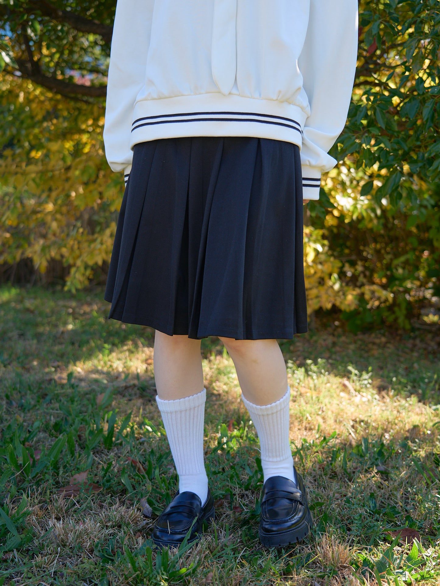 classic midi pleated skirt