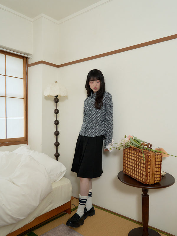 soft plaid cropped shirt