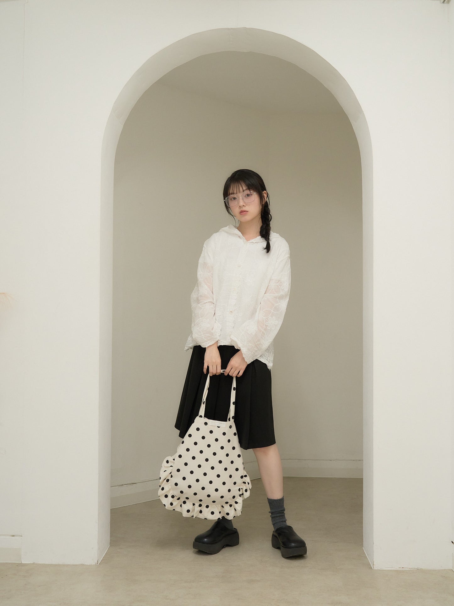 frill tote bag