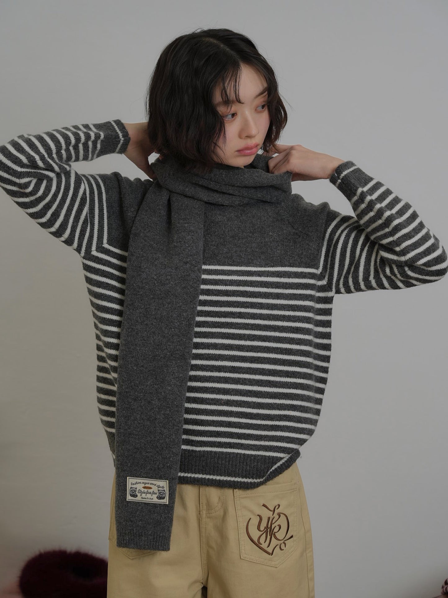 border knit top scarf set