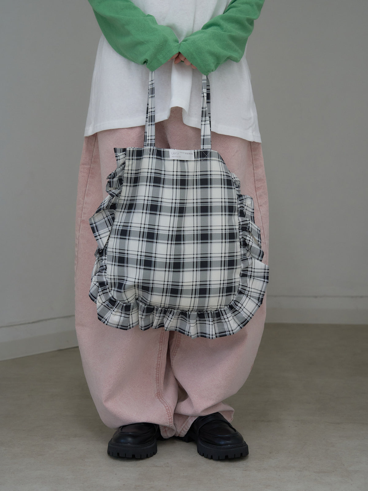 frill tote bag