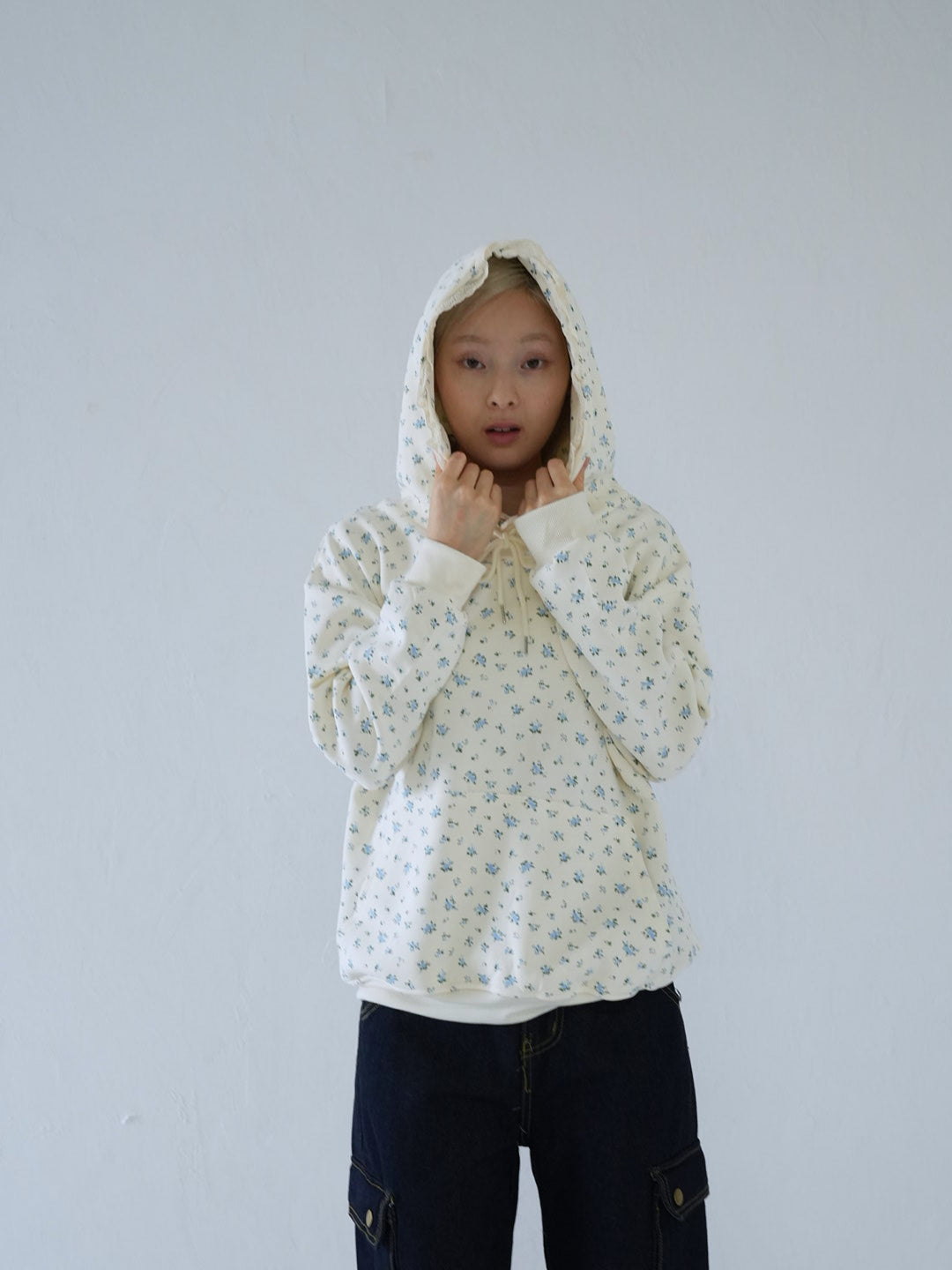 【 10月上旬発送予定 】tiny floral frill hoodie