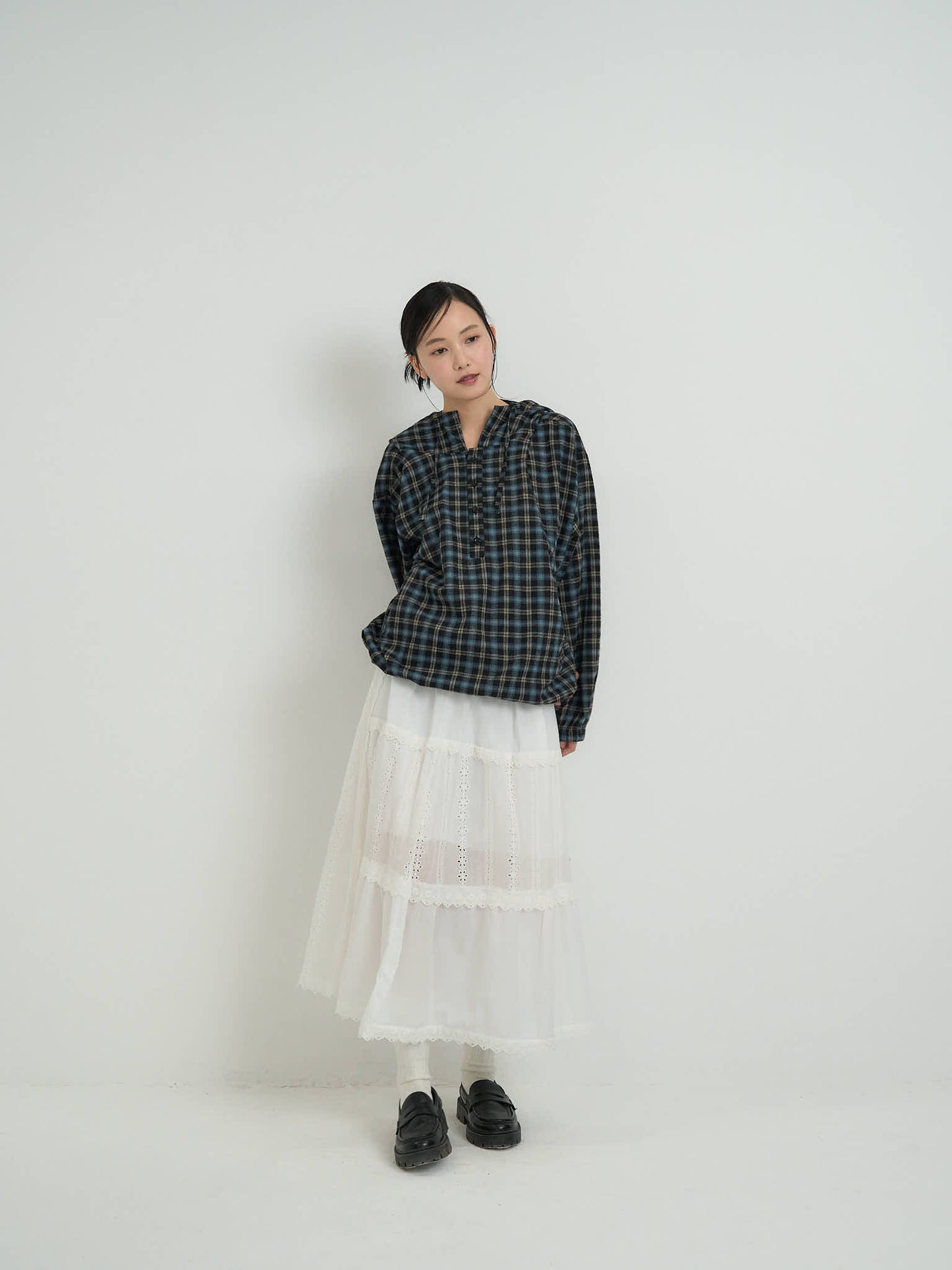 lace tiered long skirt