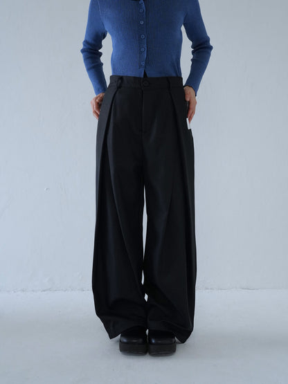 pleated wide leg trousers
