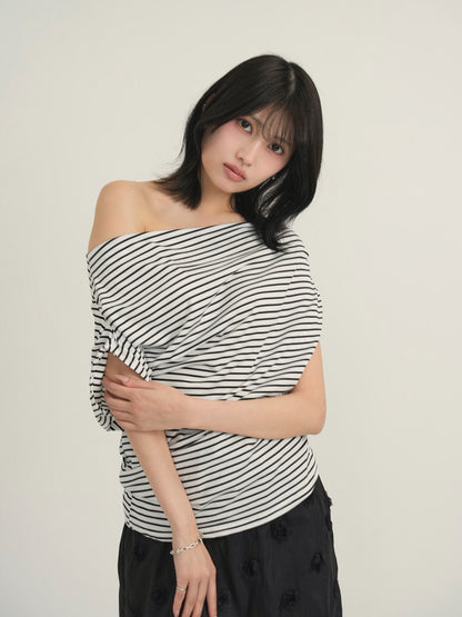 one shoulder border tee