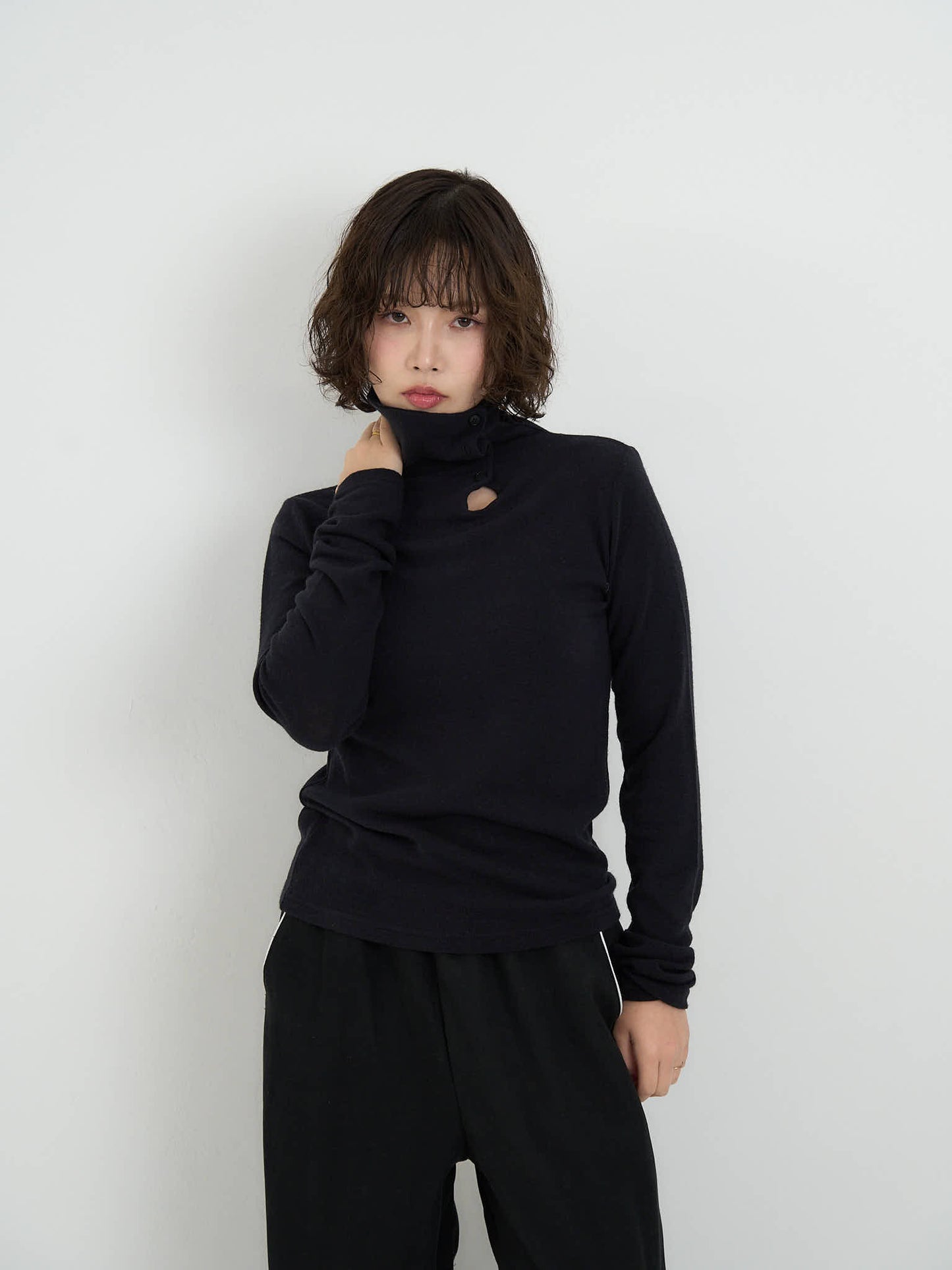 button high neck knit