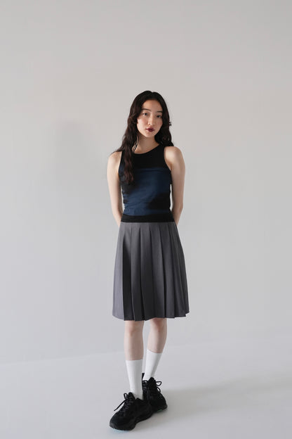 pleats mini skirt