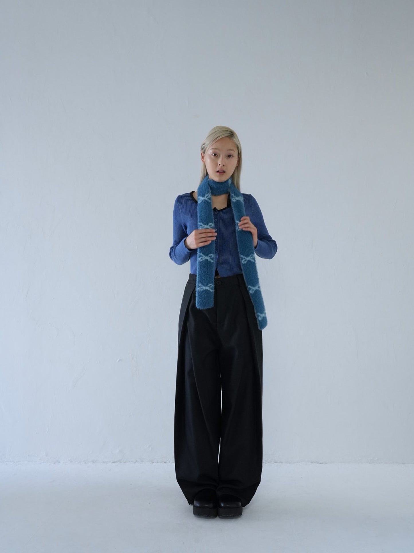pleated wide leg trousers