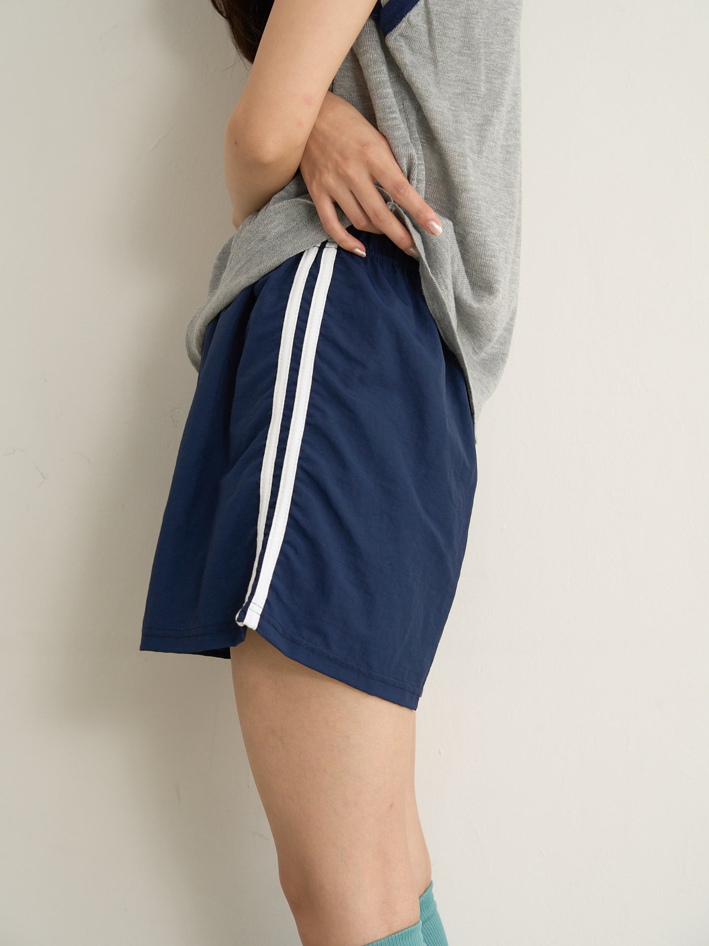 line short pants