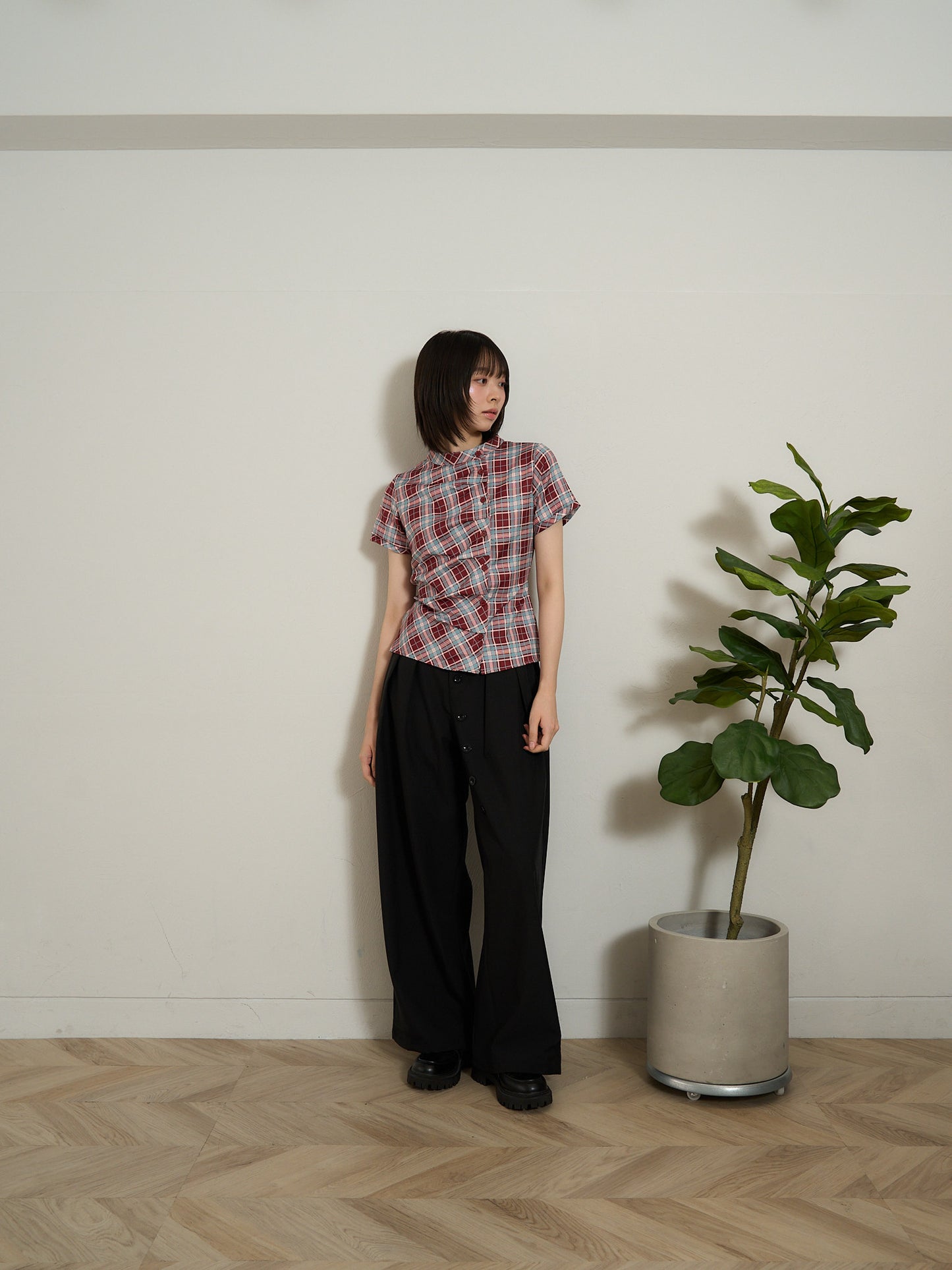 twist button check top