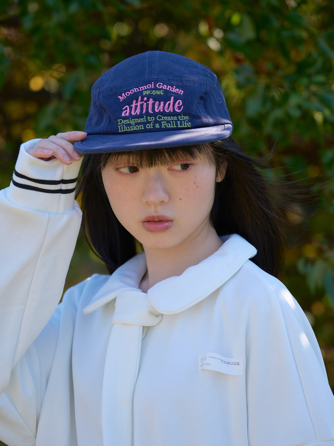 logo embroidered cap