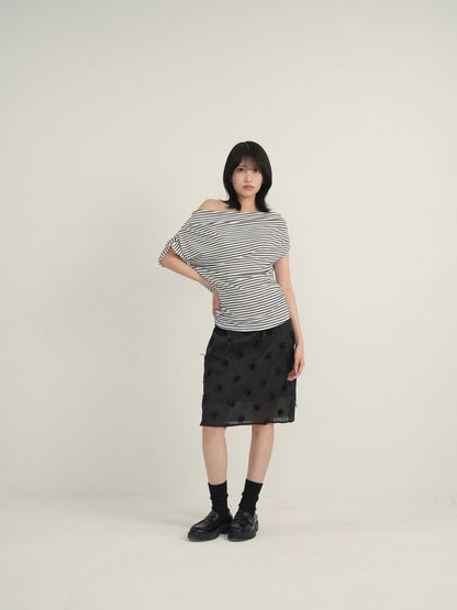 one shoulder border tee