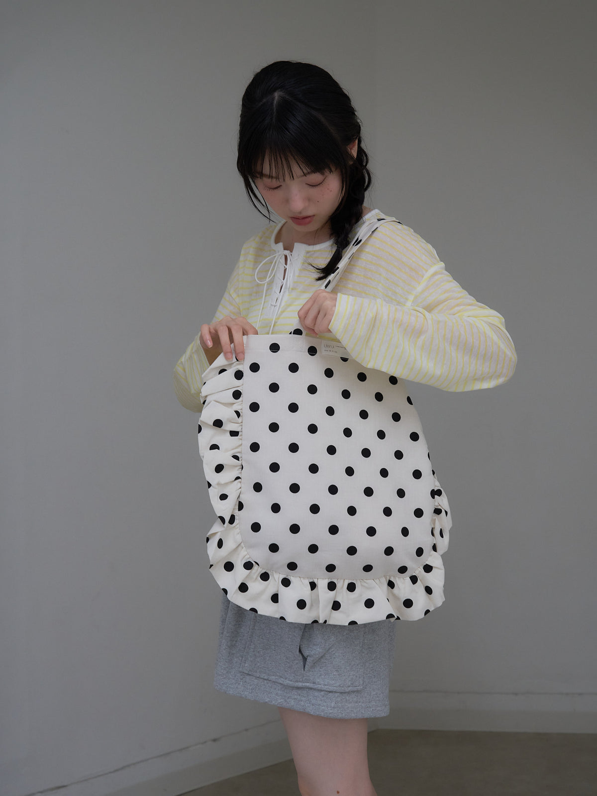 frill tote bag