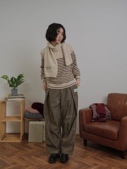 pleated wide leg trousers
