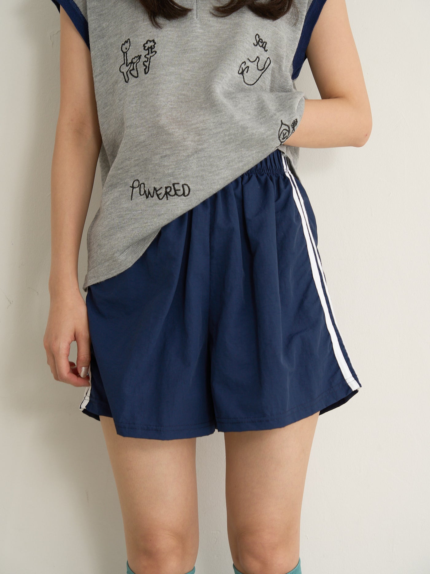 line short pants