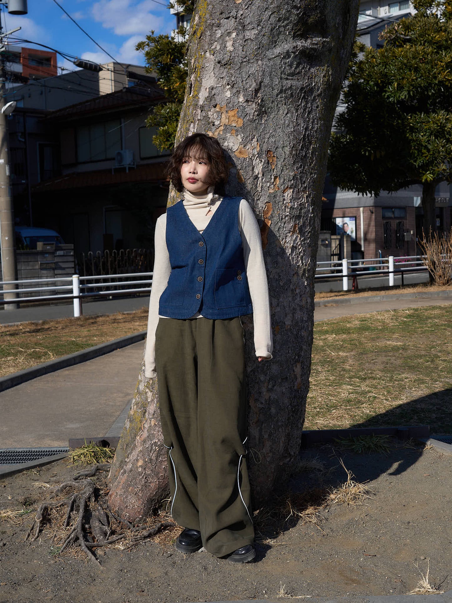 button high neck knit
