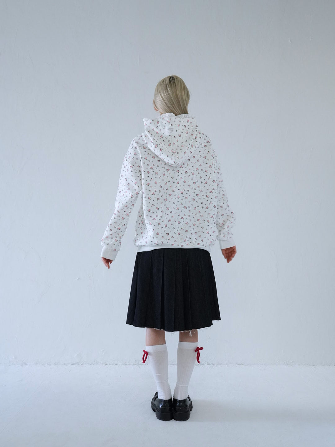 【 10月上旬発送予定 】tiny floral frill hoodie