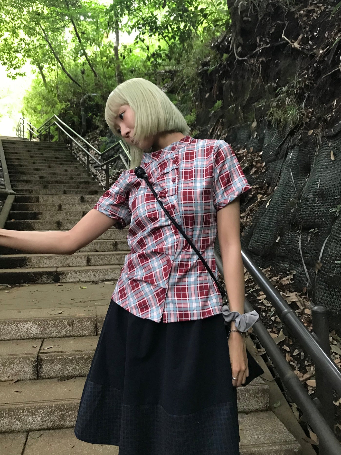 twist button check top