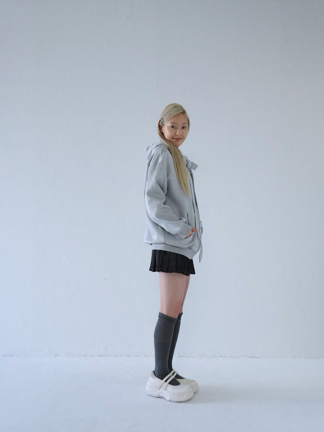 【 10月上旬発送予定 】ribbon zip-up hoodie