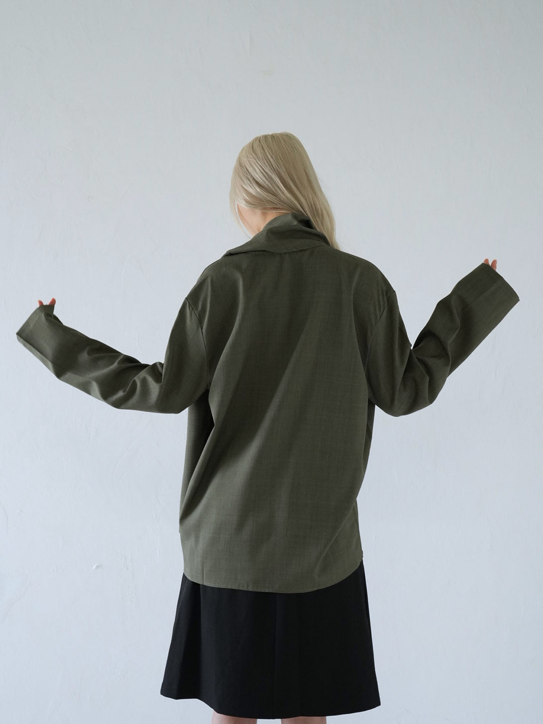 【 10月上旬発送予定 】drape neck asymmetric blouse