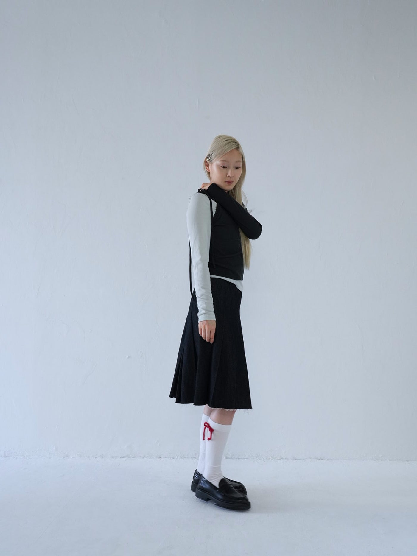 knee-high ribbon socks