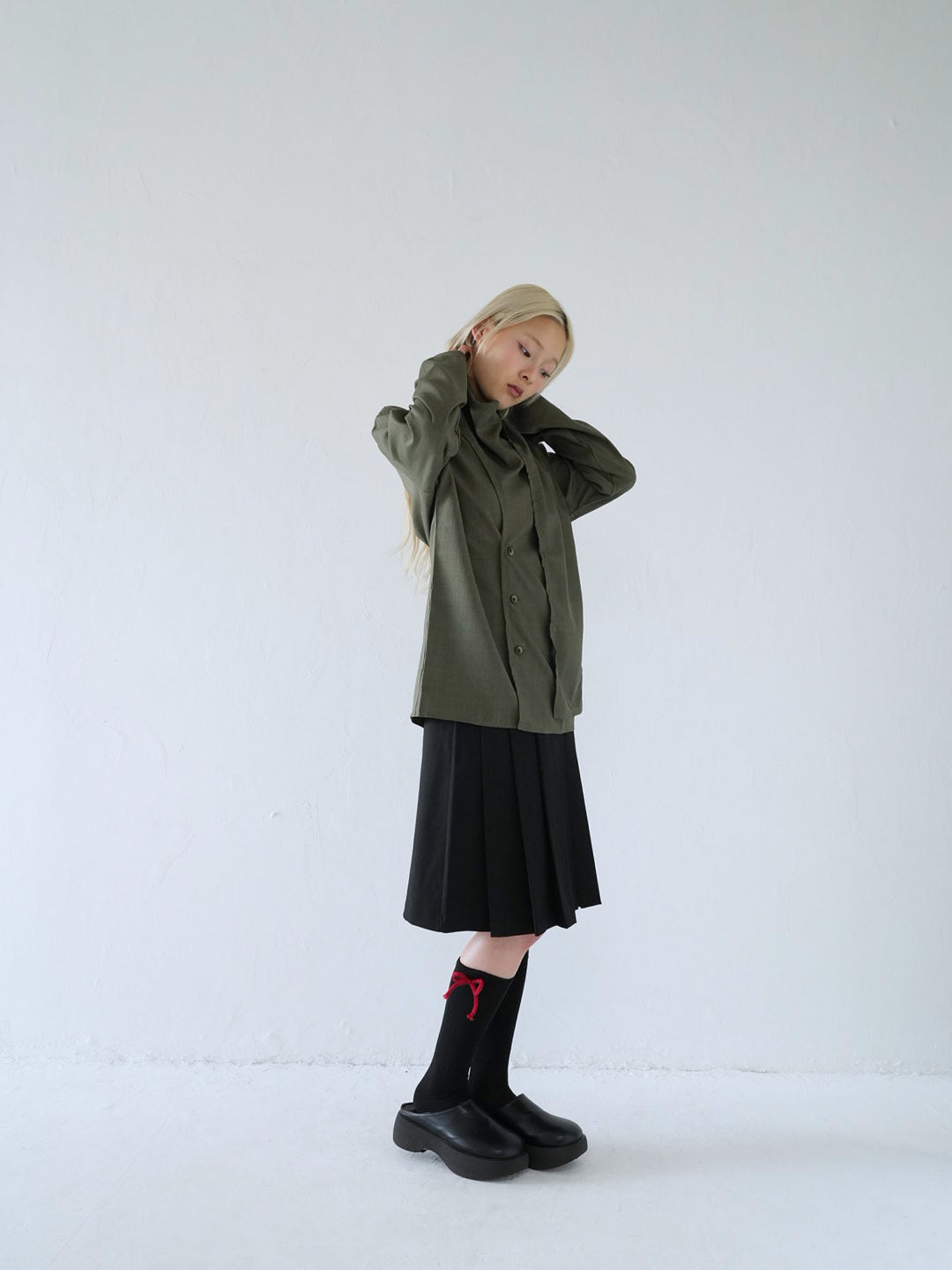 【 10月上旬発送予定 】drape neck asymmetric blouse