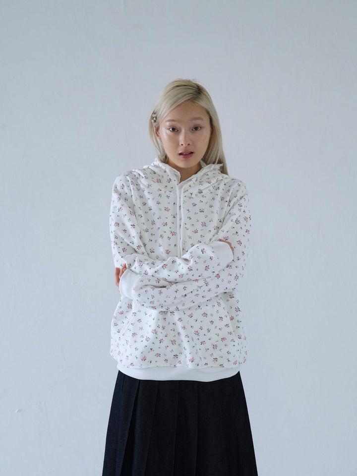 【 10月上旬発送予定 】tiny floral frill hoodie