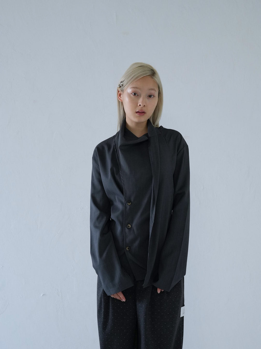 【 10月上旬発送予定 】drape neck asymmetric blouse