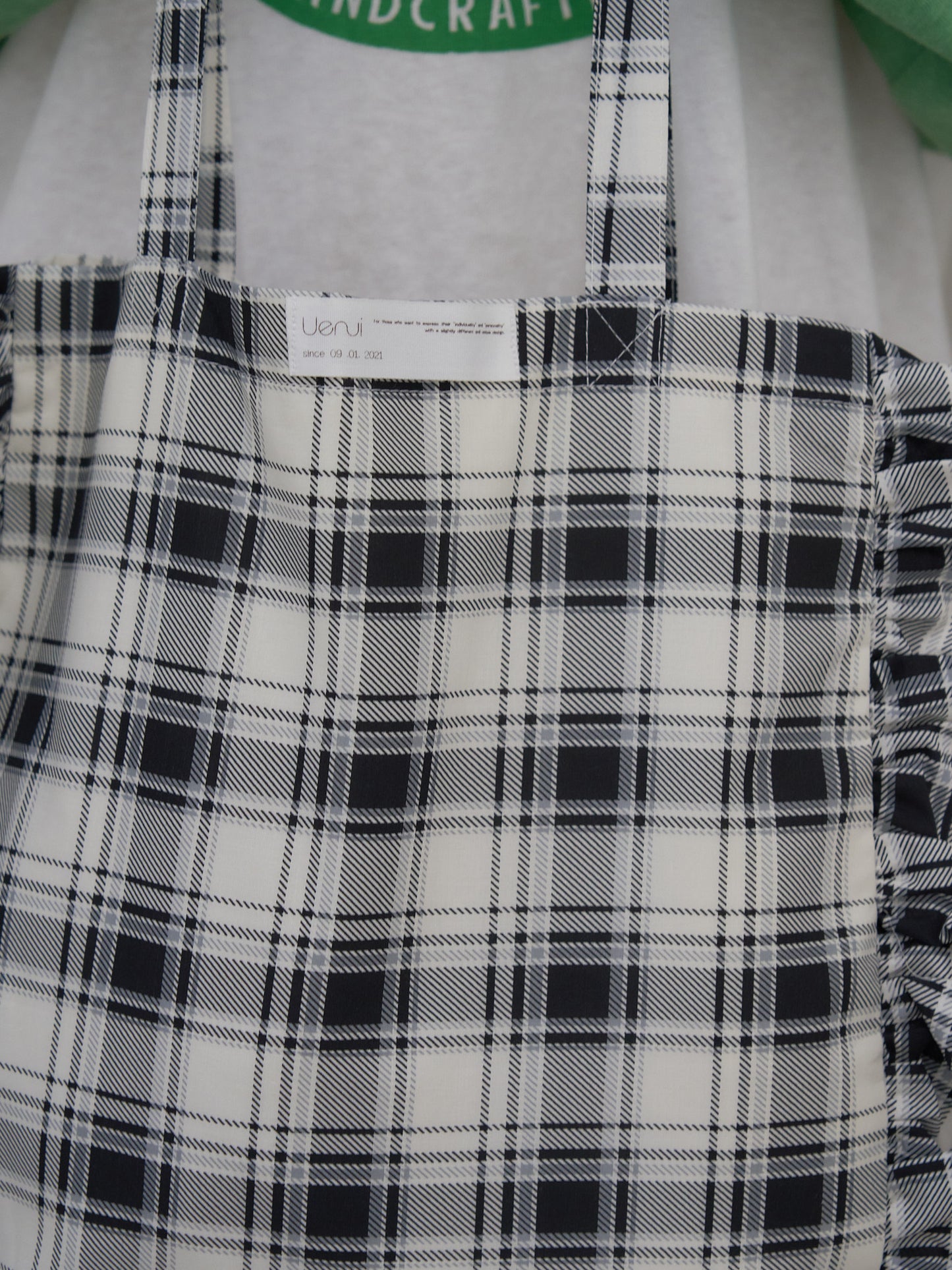 frill tote bag