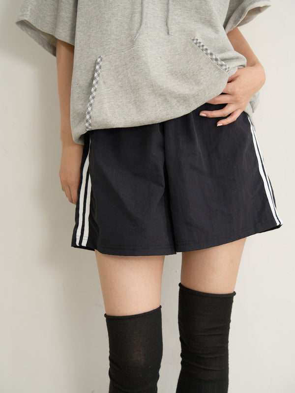 line short pants