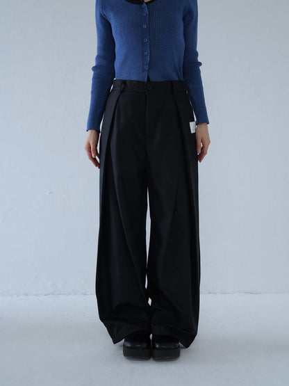 pleated wide leg trousers