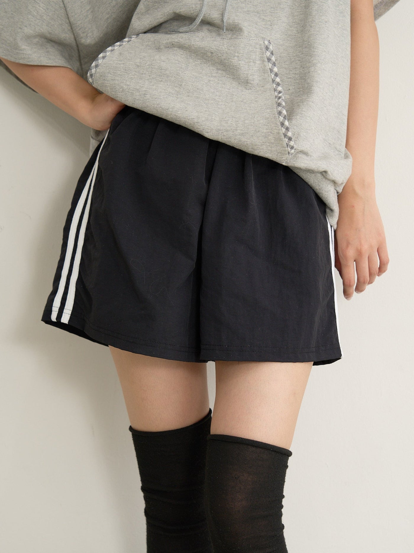 line short pants