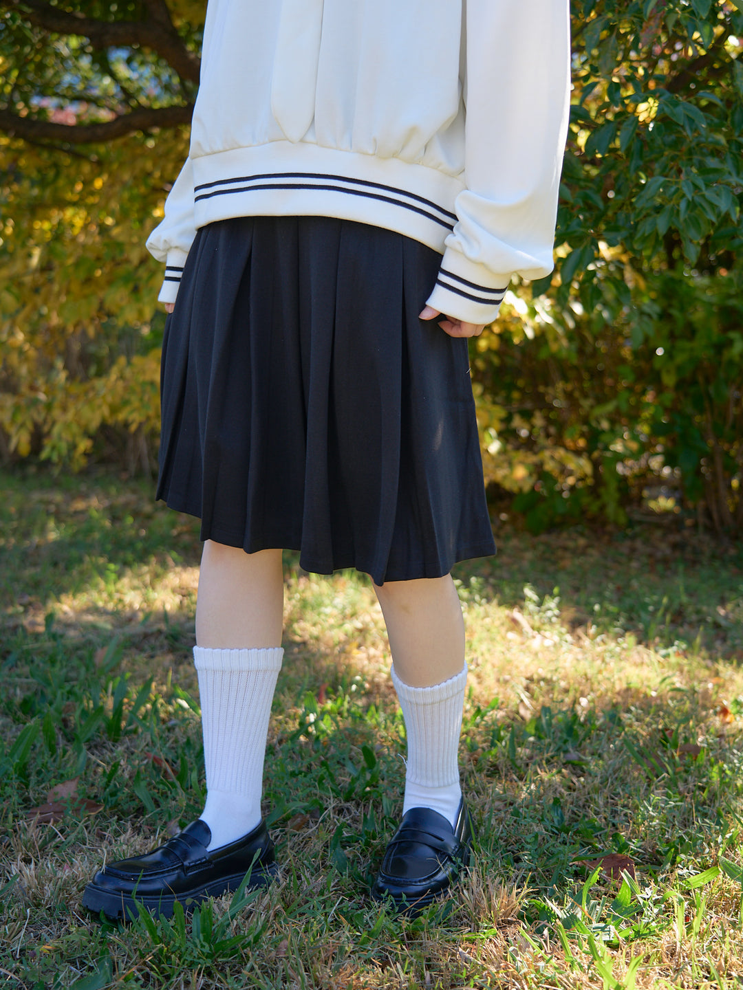 classic midi pleated skirt