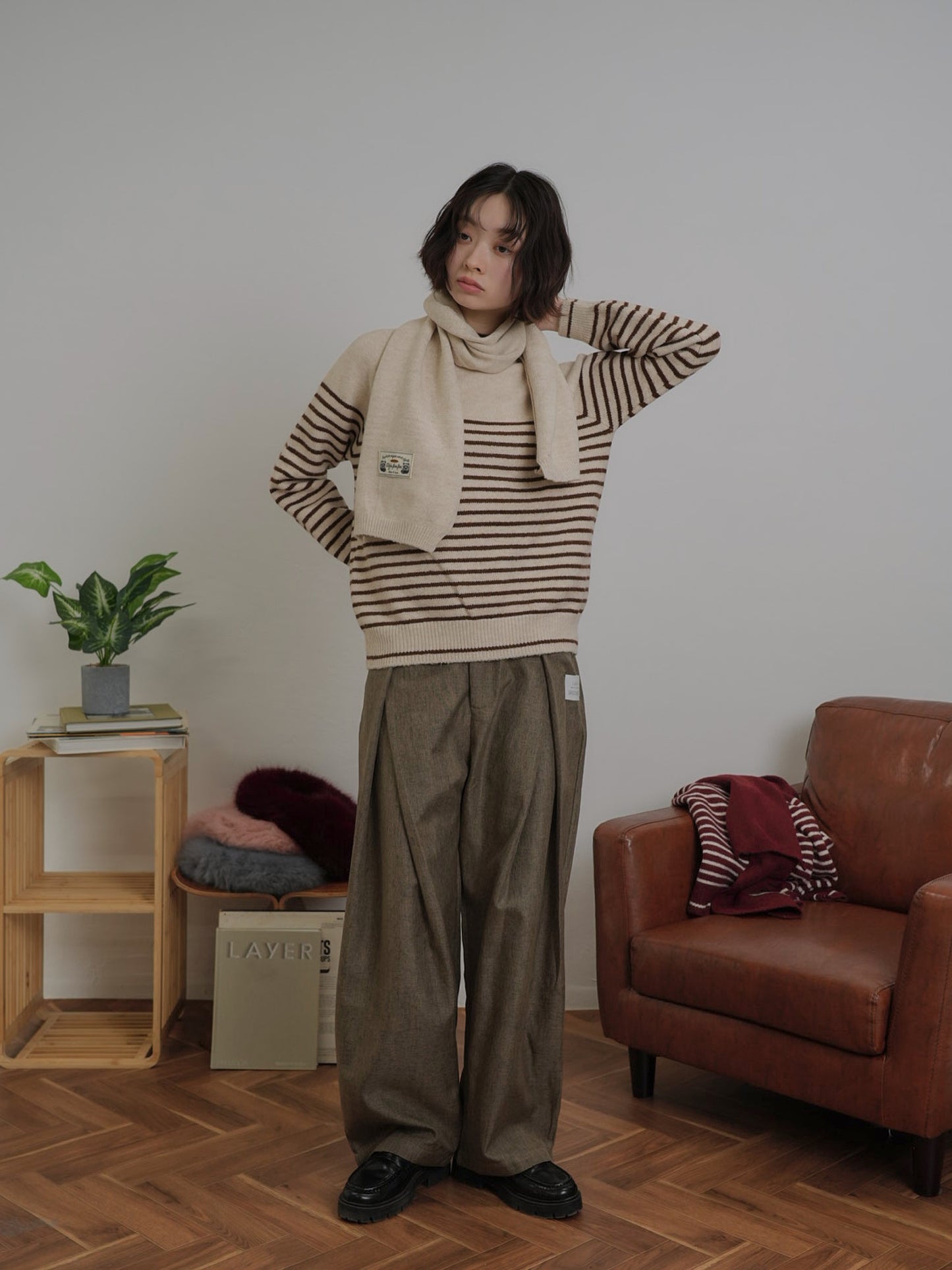 pleated wide leg trousers