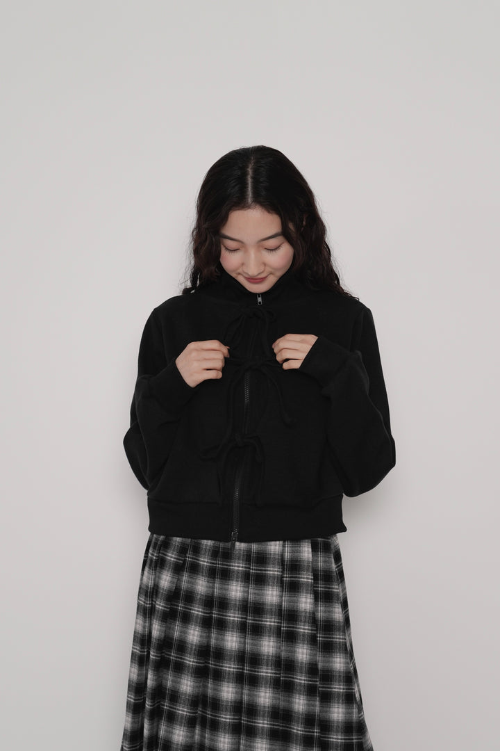front ribbon zip parka