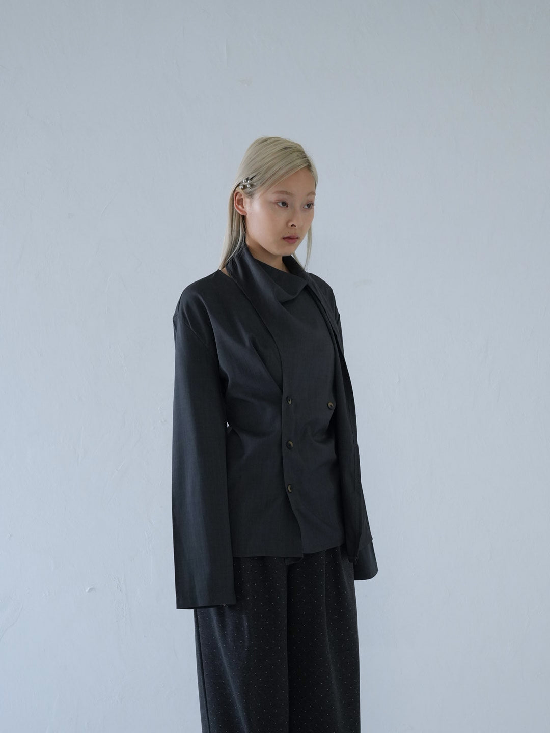 【 10月上旬発送予定 】drape neck asymmetric blouse