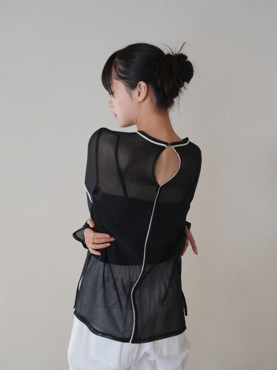 line mesh pullover